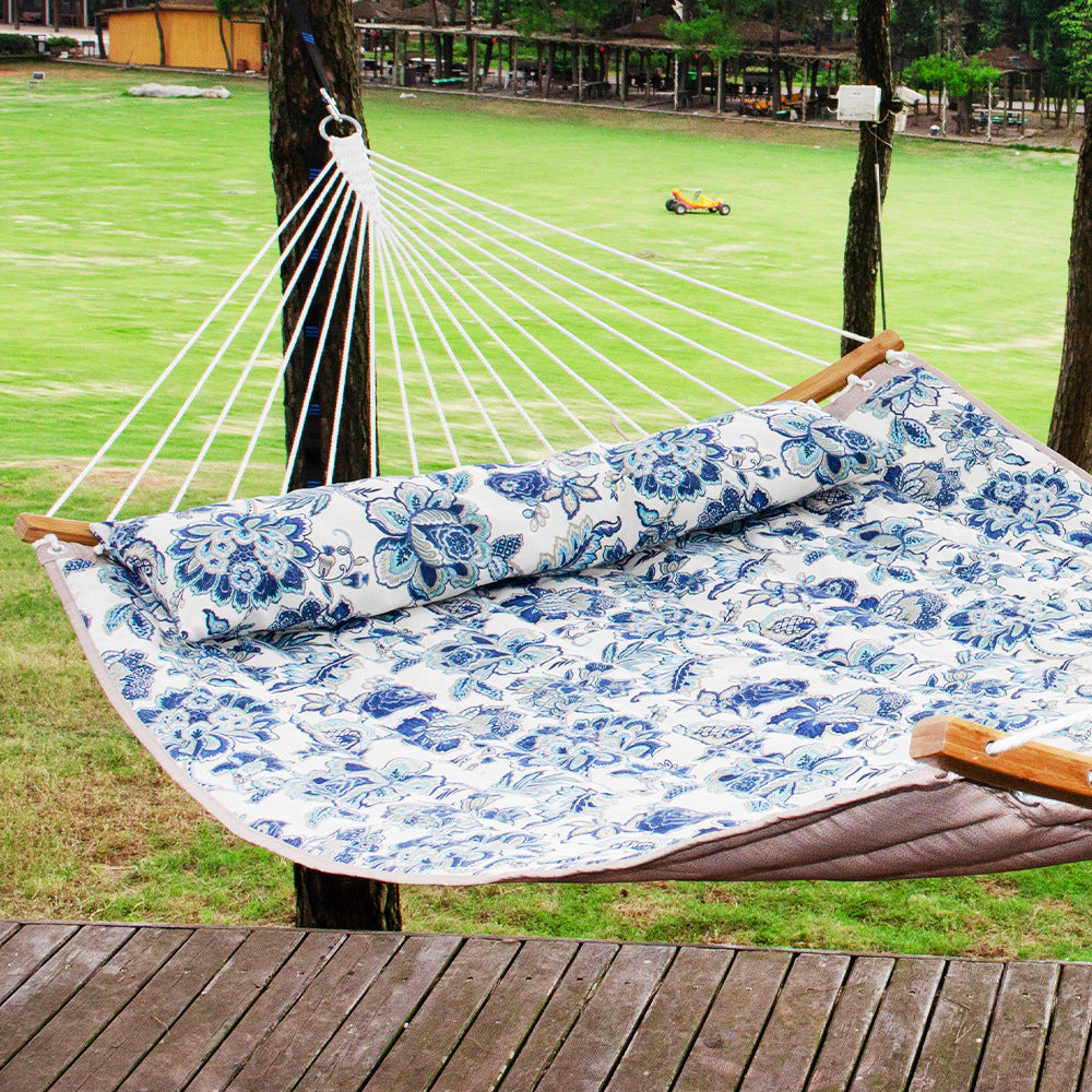 Quilted Hammock with stand