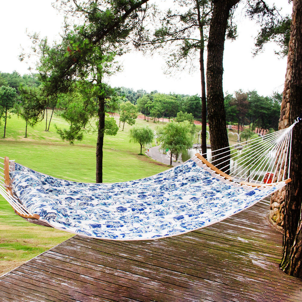 Quilted Hammock with stand